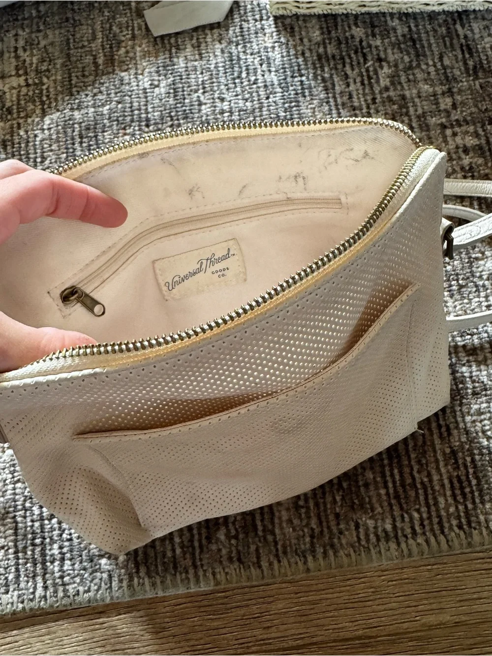 Universal Threads Cream Faux Leather Cross body Purse
